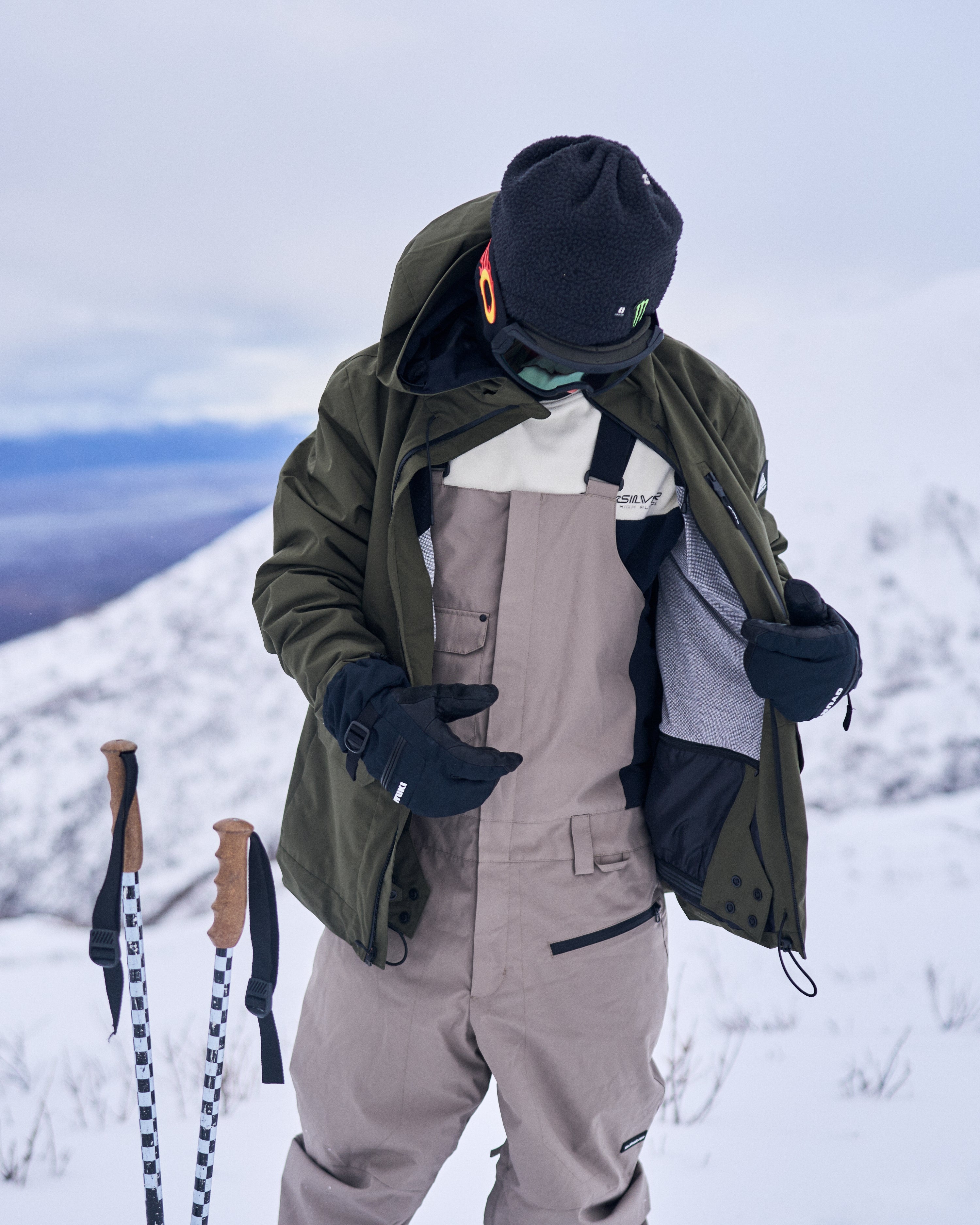 (取寄) クイックシルバー メンズ ユーティリティ ビブ スノー ビブ Quiksilver men Utility Bib  Bib Fallen Rock Utility Snow Bib - Utility Snow Bib | Quiksilver