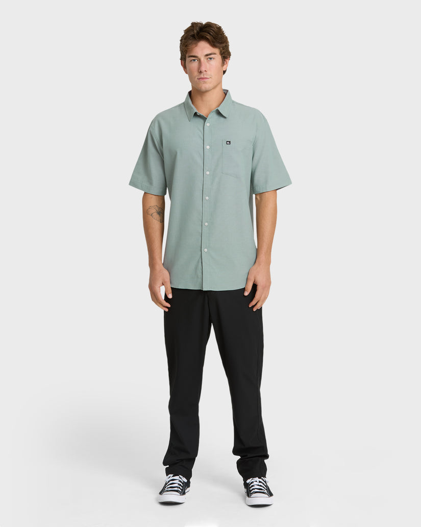 Quiksilver Men's Shoreline Classic Short Sleeve Woven Shirt, Small, Chinois Green Quiksilver Men's Shoreline Classic Short Sleeve Woven Shirt, Small, Chinois Green