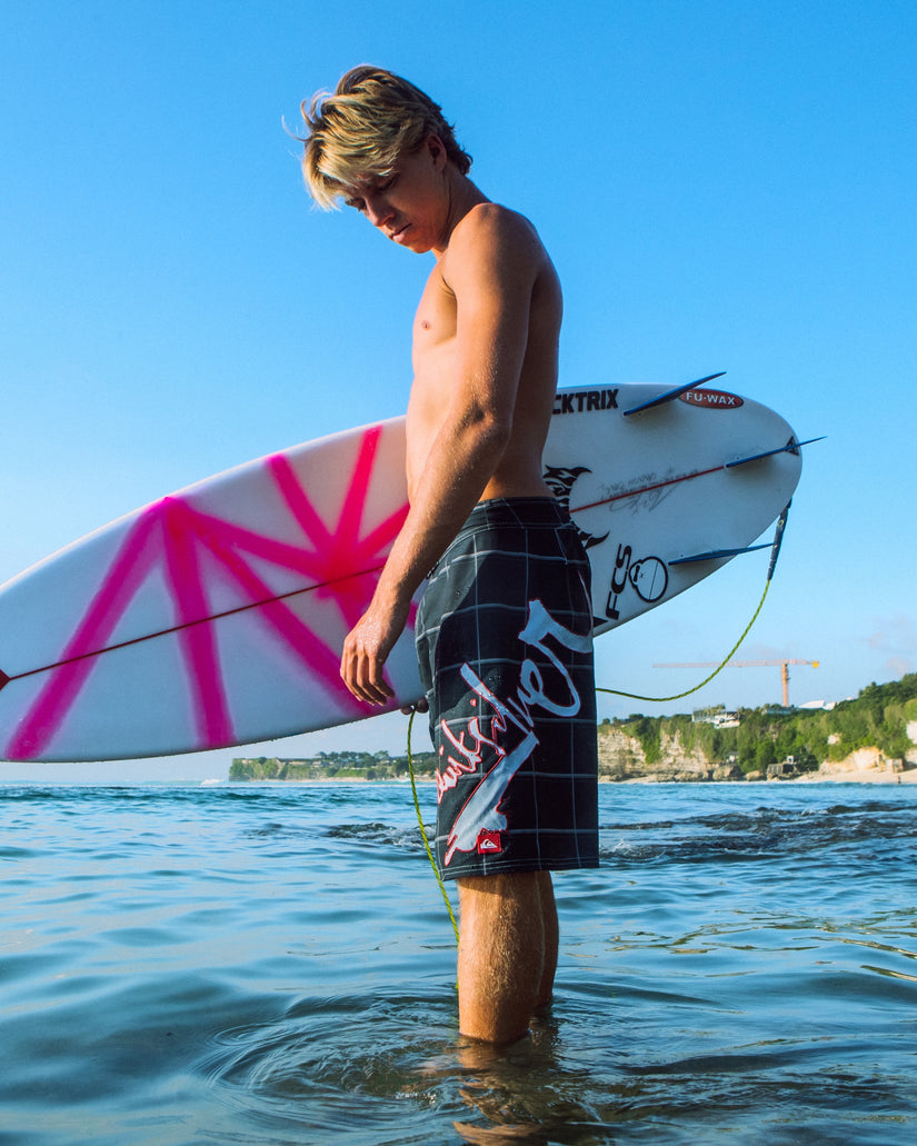 Young Guns Steelhead 21" Boardshorts - Black