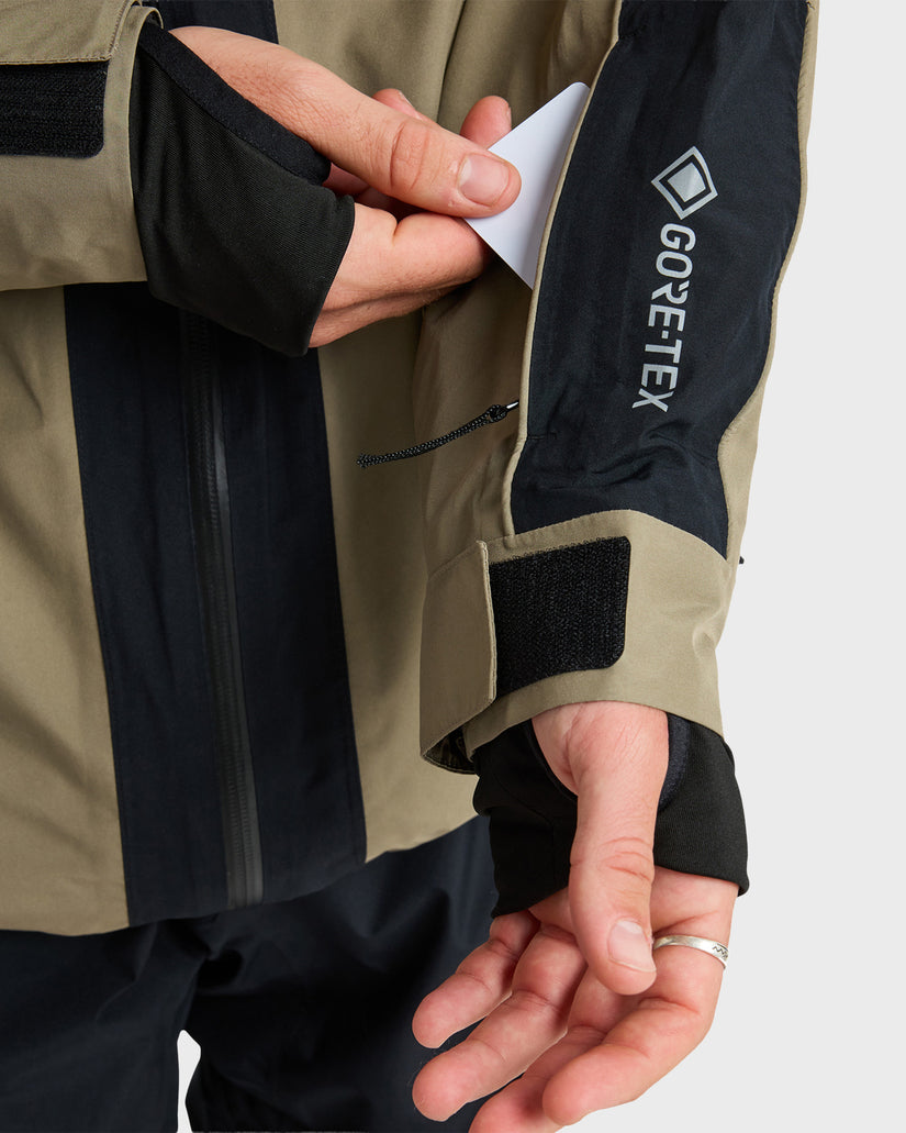 High-Altitude-GORE-TEX-Snow-Jacket-Fallen-Rock-5
