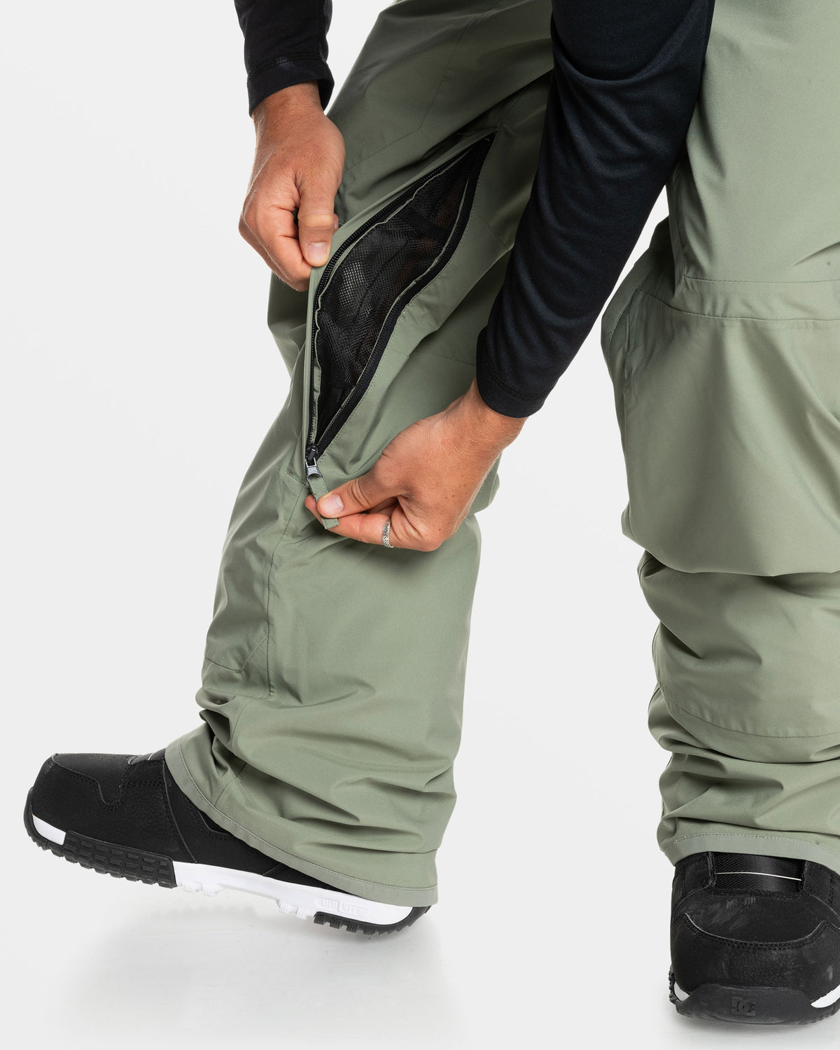 Utility-Bib-Snow-Pants-Sea-Spray-10
