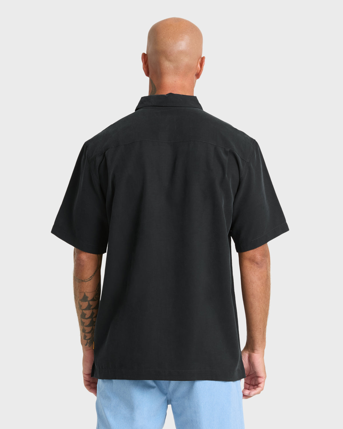 Waterman-Tahiti-Palms-Premium-Anti-Wrinkle-Shirt-Black-2
