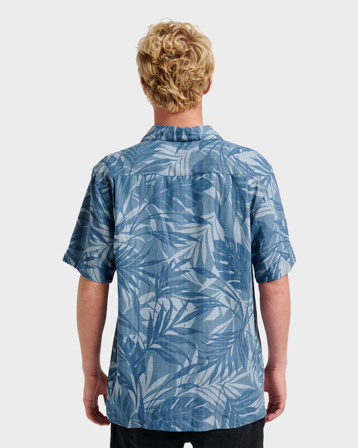 Waterman-Botanical-Short-Sleeve-Shirt-Midnight-Navy-2