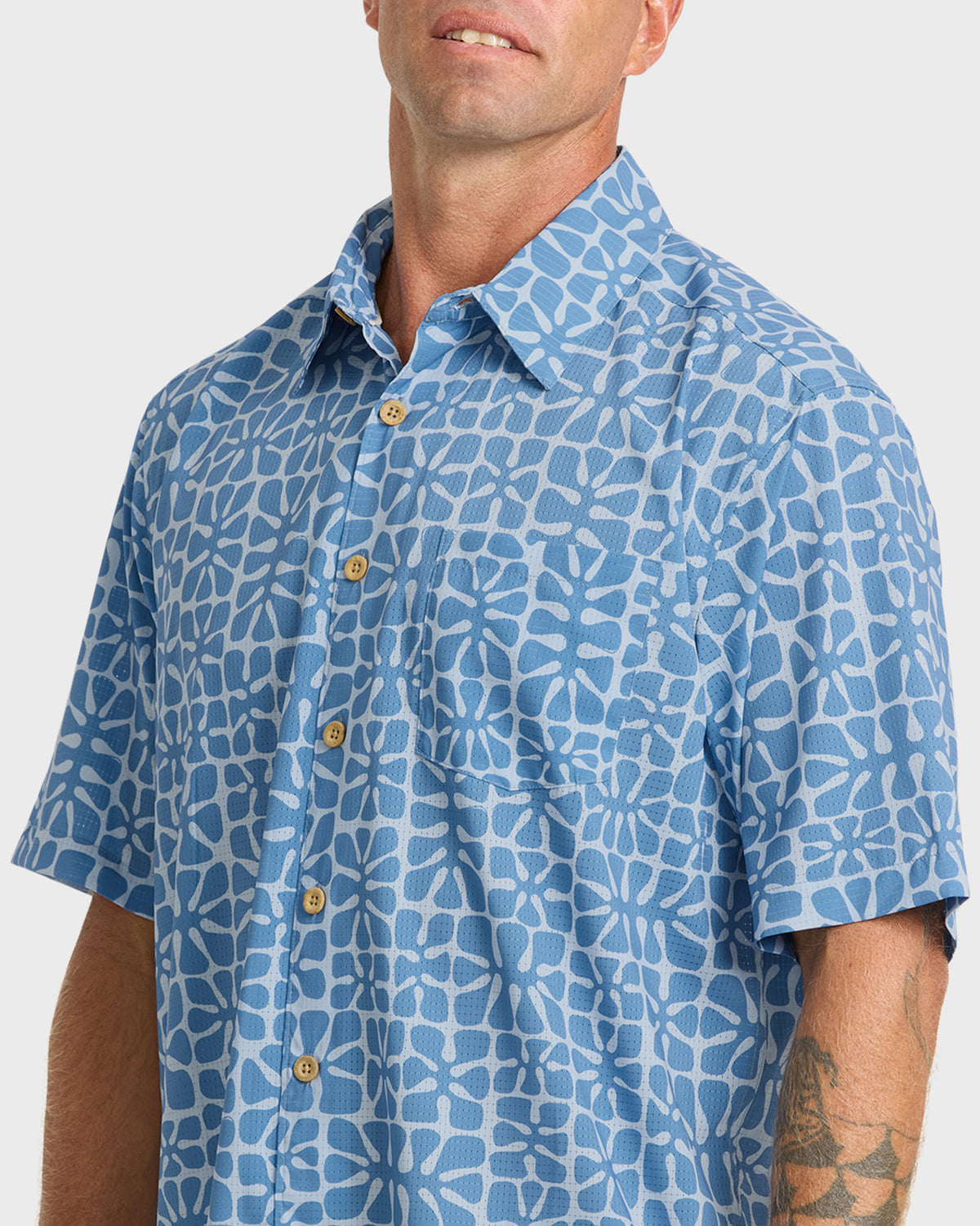 Waterman-Coral-Sea-Performance-Short-Sleeve-Shirt-Skyway-5