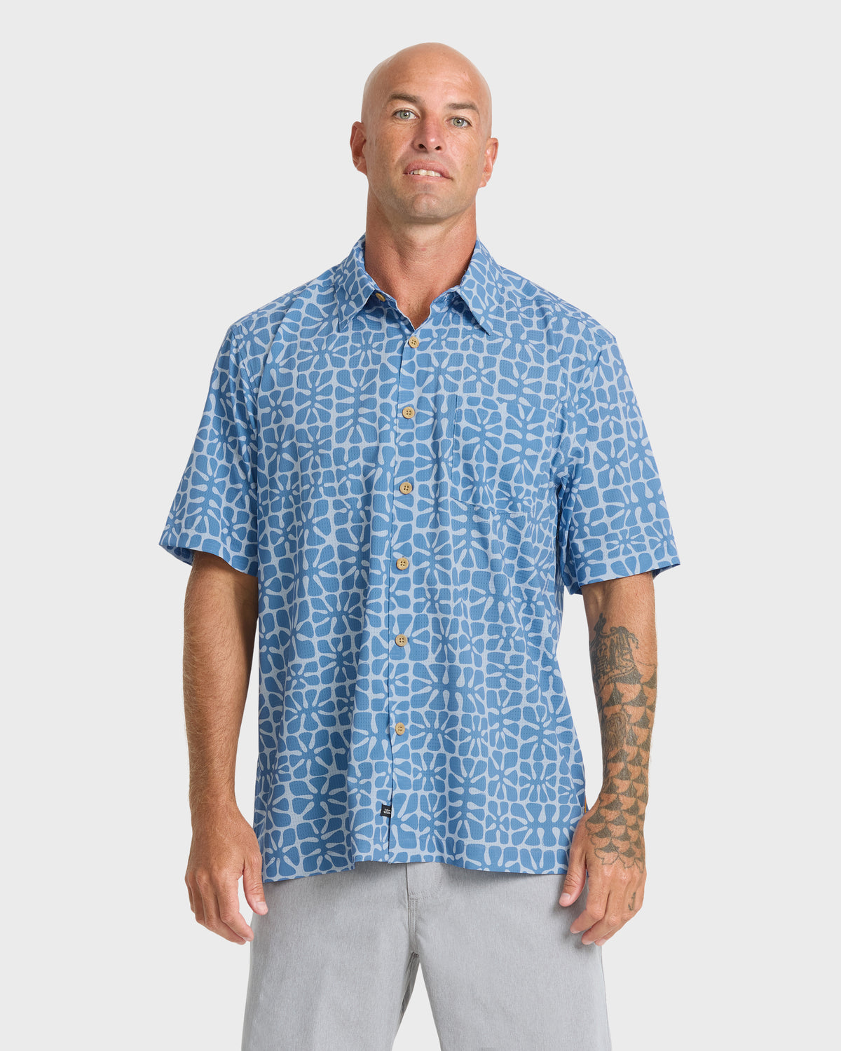 Waterman-Coral-Sea-Performance-Short-Sleeve-Shirt-Skyway-1