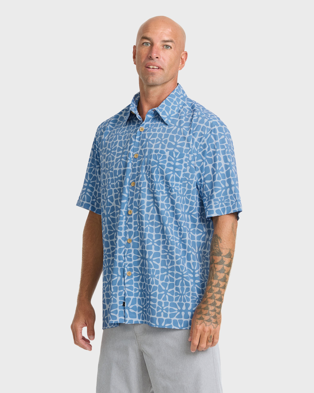 Waterman-Coral-Sea-Performance-Short-Sleeve-Shirt-Skyway-4