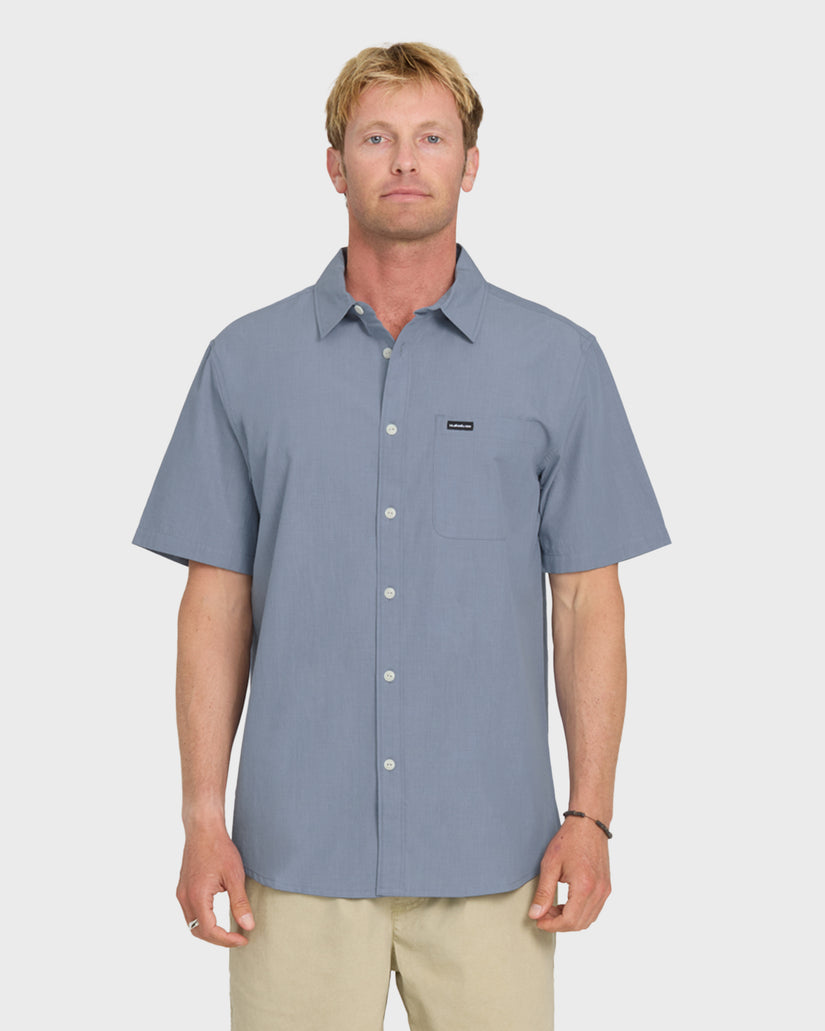 Quiksilver Men's Shore Break Classic Short Sleeve Woven Button-Up Shirt