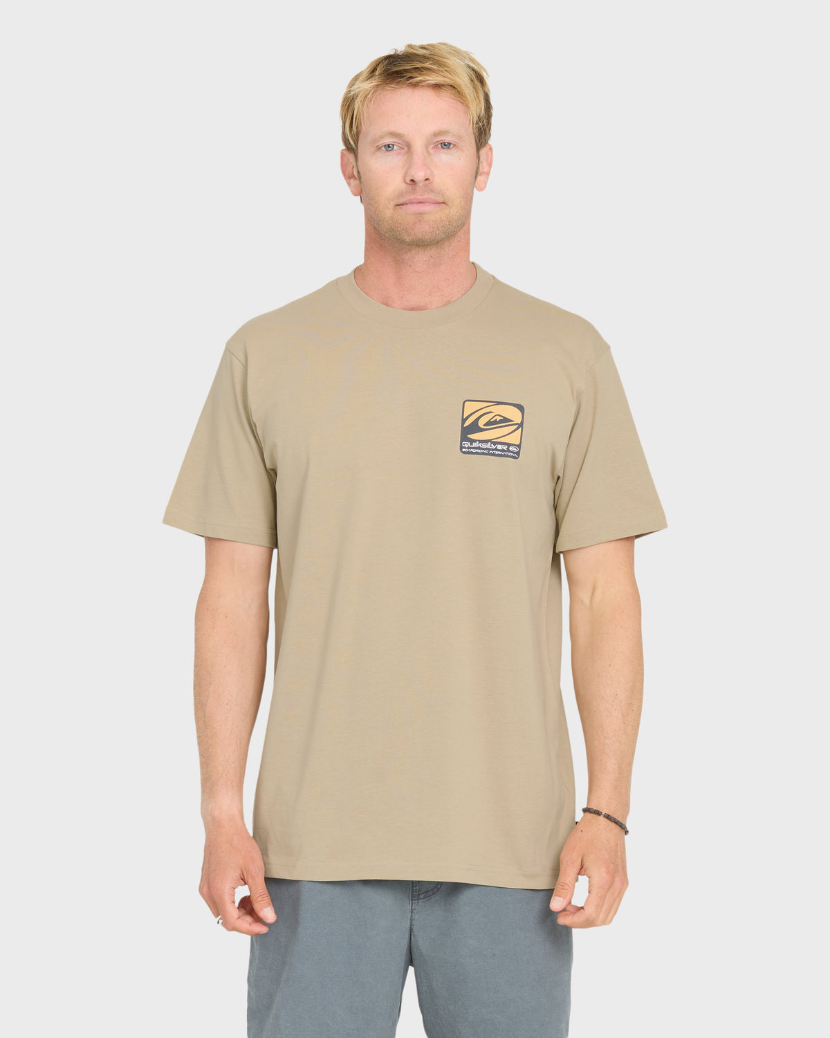 QS000548Y_SRO_OM-F.jpg