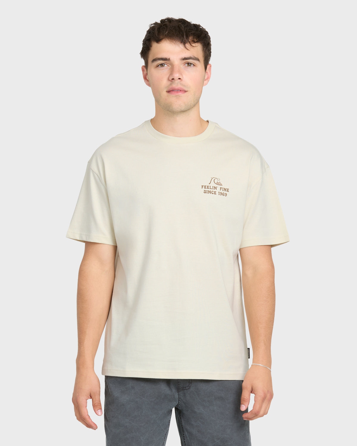 QS000610Y_SLR_OM-F.jpg