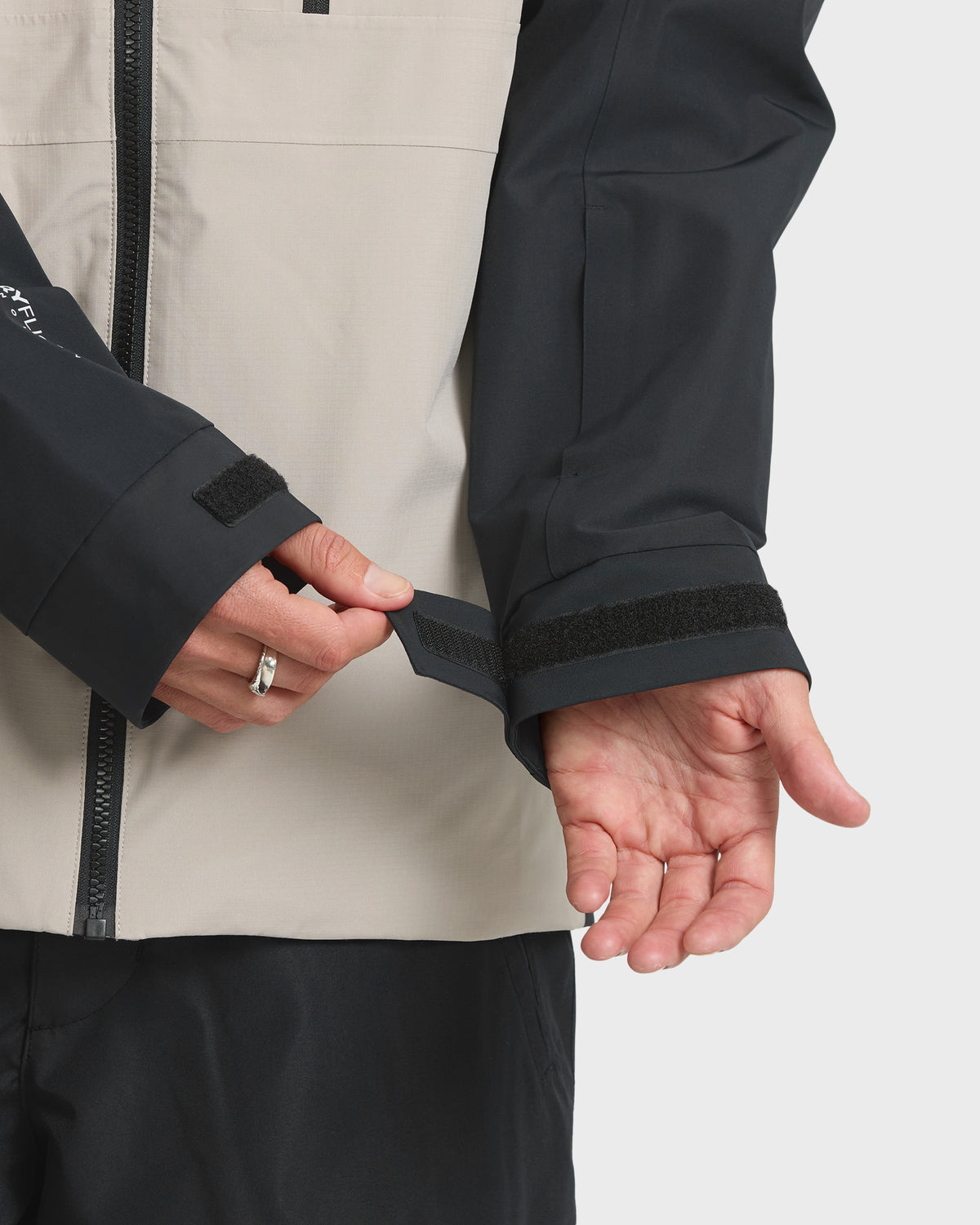 Ultralight-20K-Snow-Jacket-String-7