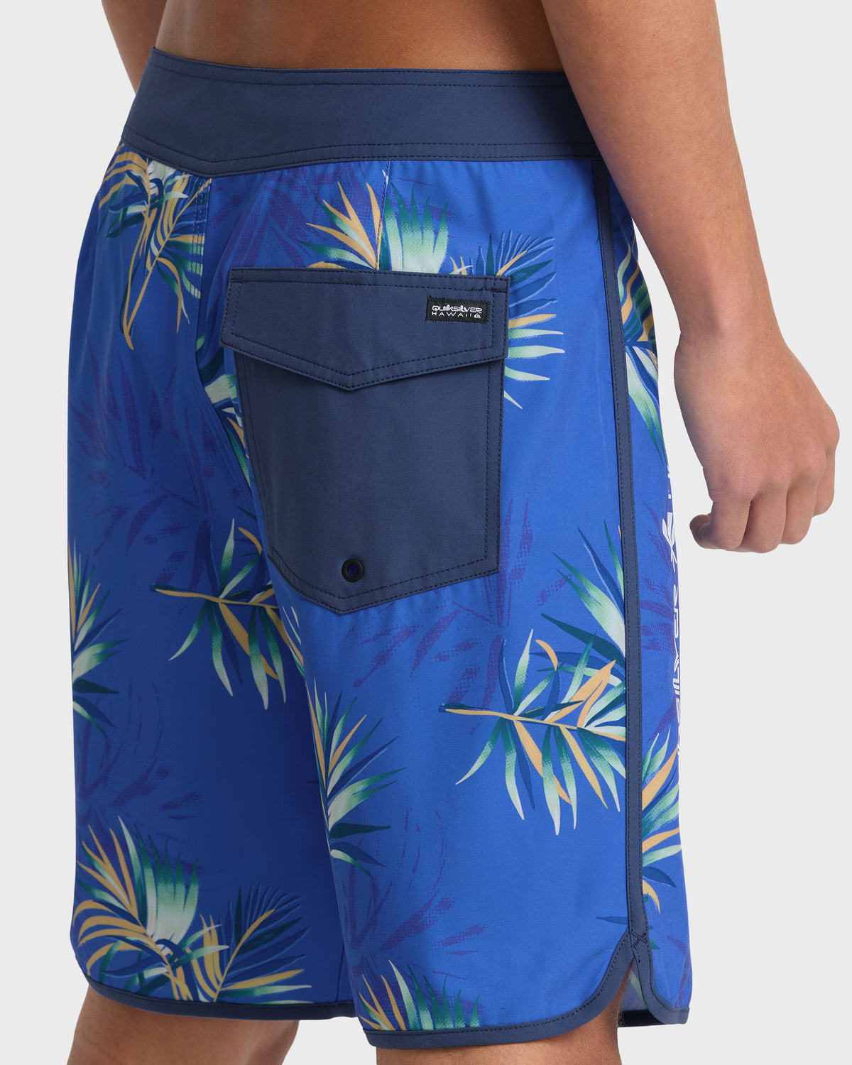 Surfsilk-Hawaii-Palm-Balm-19"-Boardshorts-Deep-Water-5