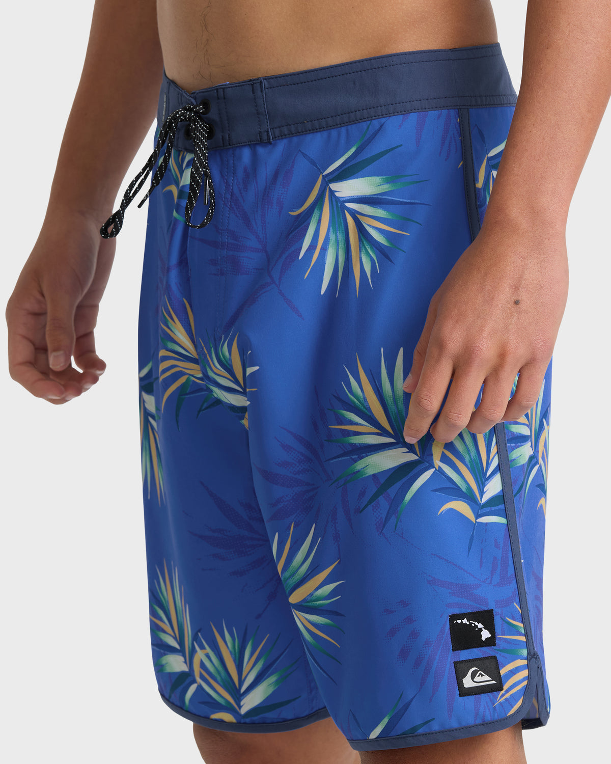 Surfsilk-Hawaii-Palm-Balm-19"-Boardshorts-Deep-Water-6
