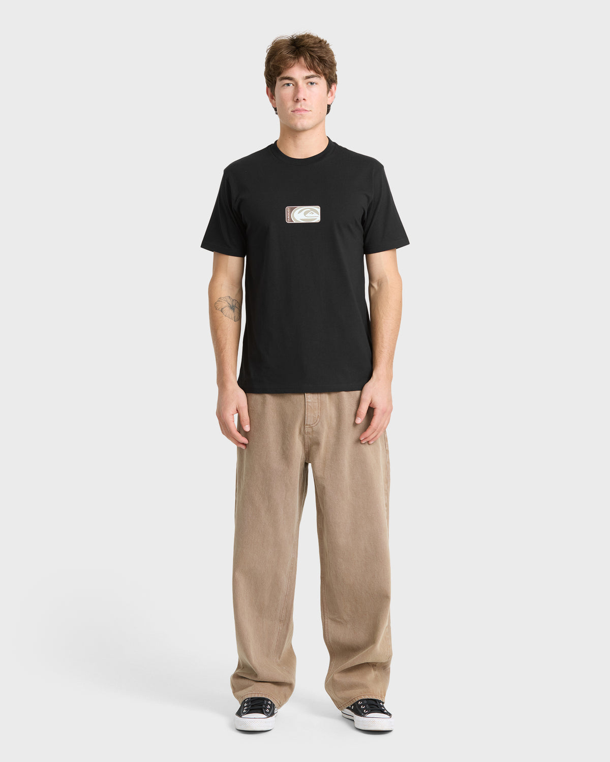 Saturn-Crest-Short-Sleeve-Cotton-T-Shirt-Black-3