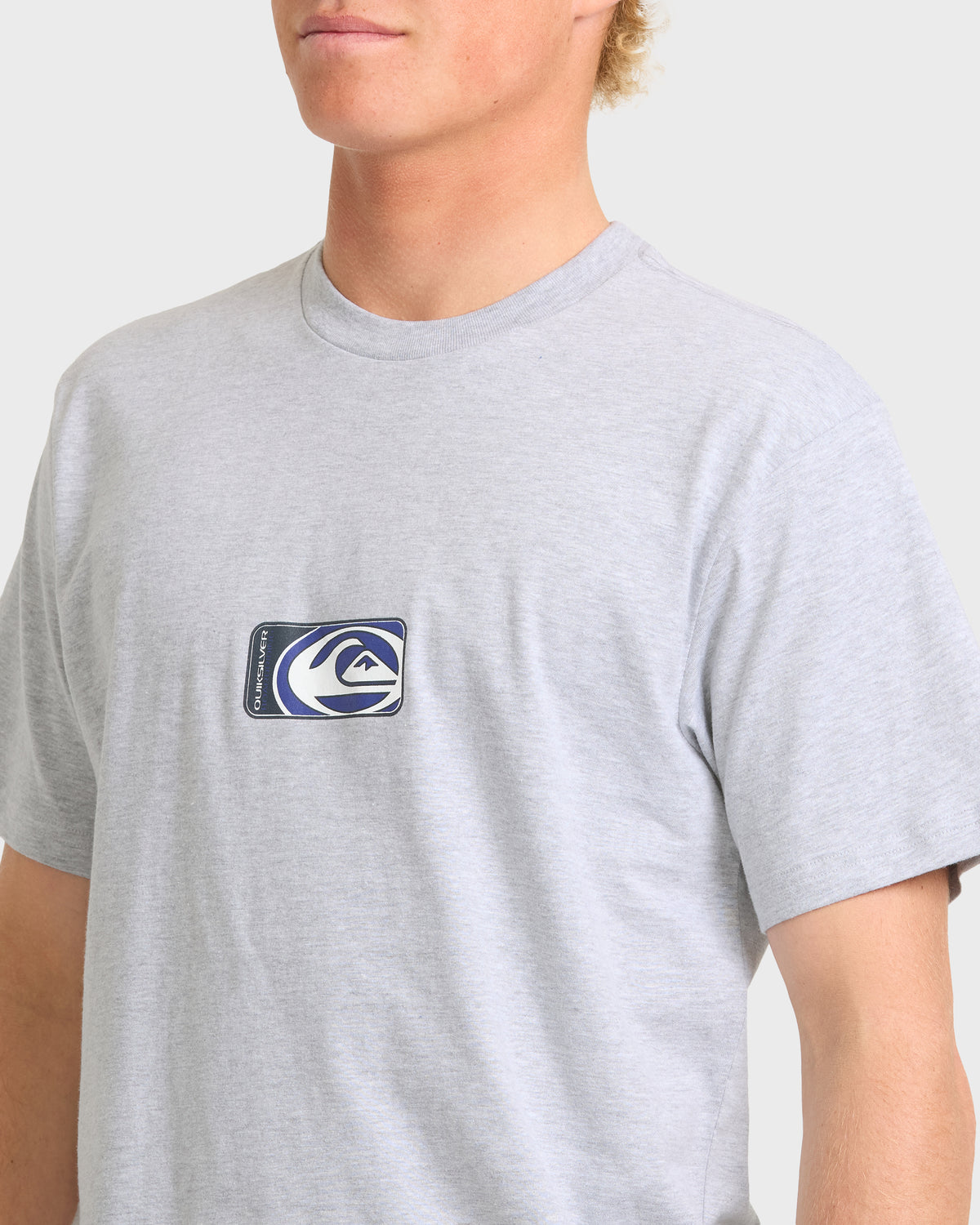 Saturn-Crest-Short-Sleeve-Cotton-T-Shirt-Light-Gray-Heather-5
