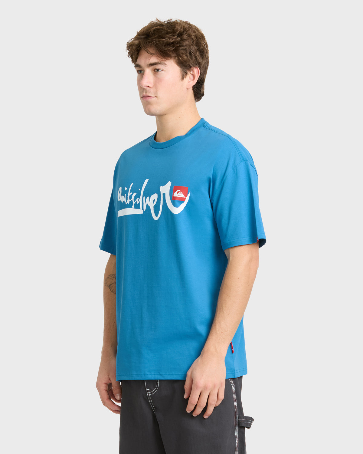 Young-Guns-Wide-Bar-Short-Sleeve-Cotton-T-Shirt-Deep-Water-4