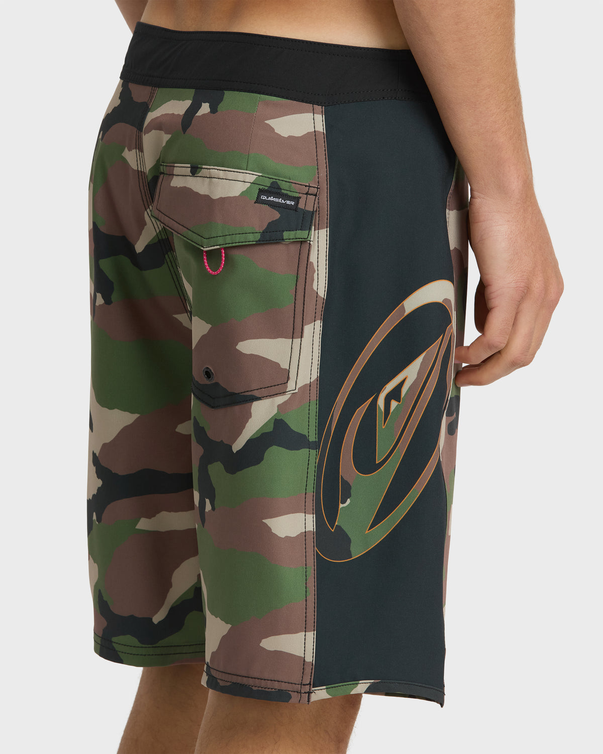 Surfsilk-Arch-19"-Boardshorts-Camo-5